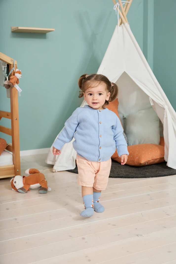Second image of Sterntaler - Strickjacke Baby aus Baumwolle – Mitwachsbündchen & Kokosknöpfe