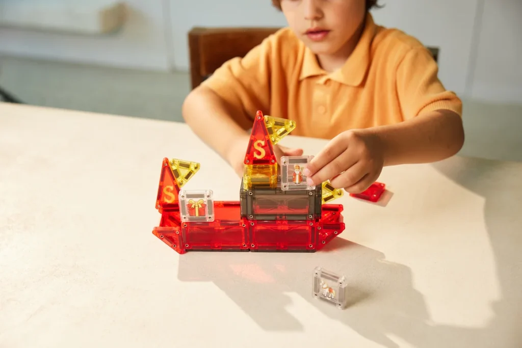Cleverclixx Mini Tiles Sinterklaas Limited Edition mit 30 magnetischen Bausteinen